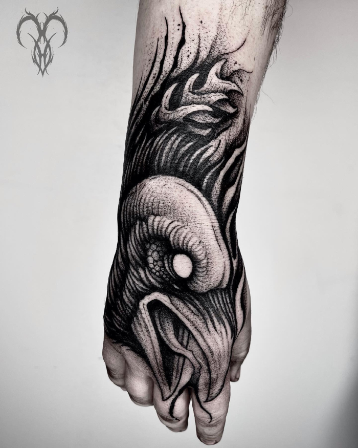 Cino • Visioni Oscure e Blackwork Freehand dall’Italia Cino • Visioni Oscure e Blackwork Freehand dall’Italia 31 July 2025