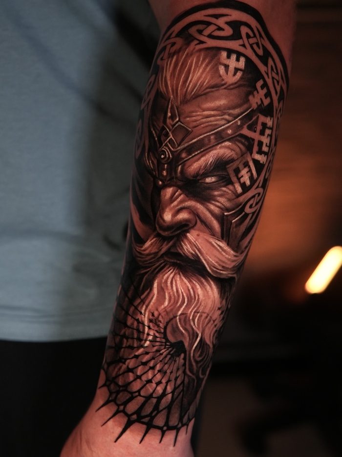 Giovanni Trimarchi • A Story Of Strong Bonds And Fractures Giovanni Trimarchi • A Story Of Strong Bonds And Fractures 19 October 2025