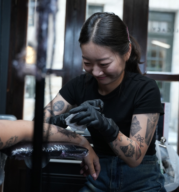 Lina Park • The Little Giant of Linework Lina Park • The Little Giant of Linework 14 November 2025