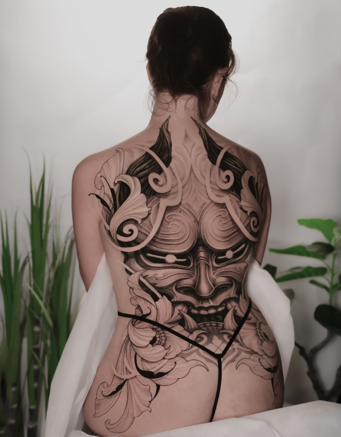 Angelika Steele • Ukrainian Roots in Black & Grey Graphics 12 December 2025