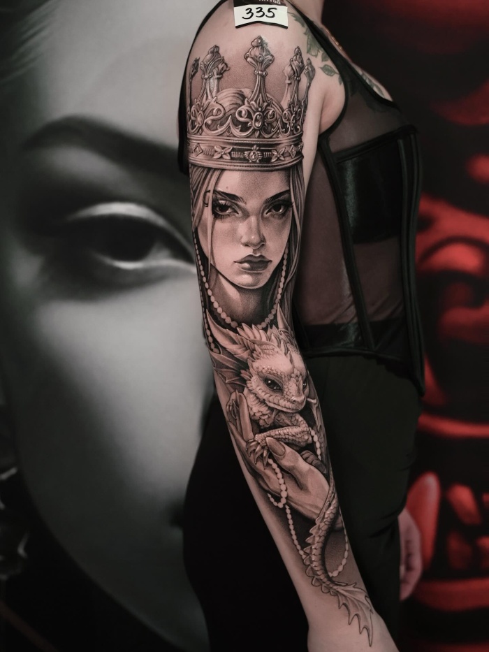 Angelika Steele • Ukrainian Roots in Black & Grey Graphics 12 December 2025