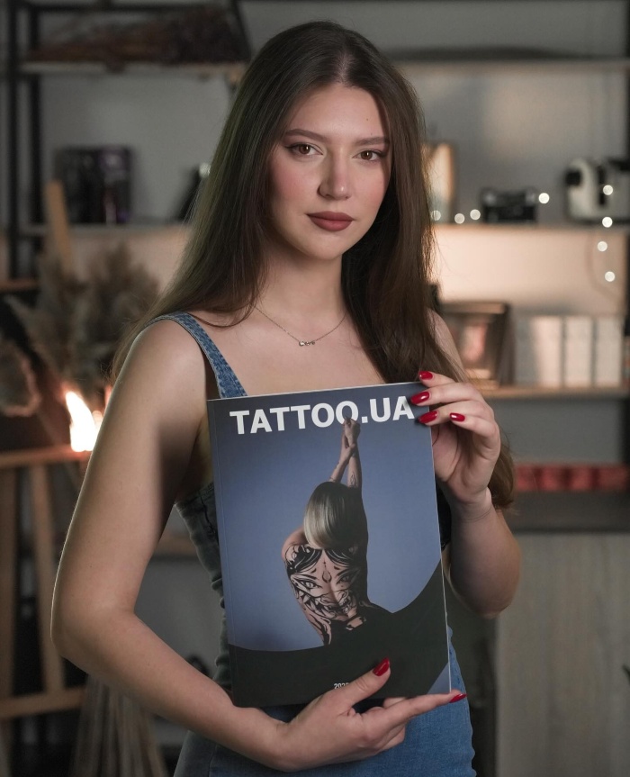 Angelika Steele • Ukrainian Roots in Black & Grey Graphics 12 December 2025