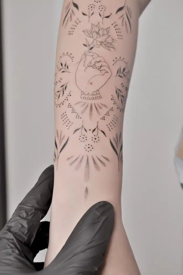 Julia Sakina • Delicate Aesthetics in Fine Line Tattooing Julia Sakina • Delicate Aesthetics in Fine Line Tattooing 22 April 2026