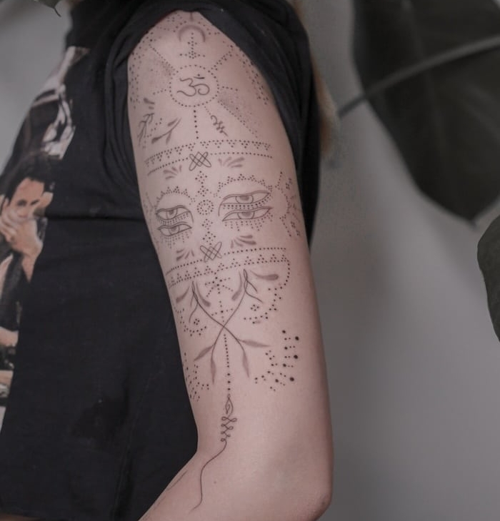 Julia Sakina • Delicate Aesthetics in Fine Line Tattooing Julia Sakina • Delicate Aesthetics in Fine Line Tattooing 22 April 2026