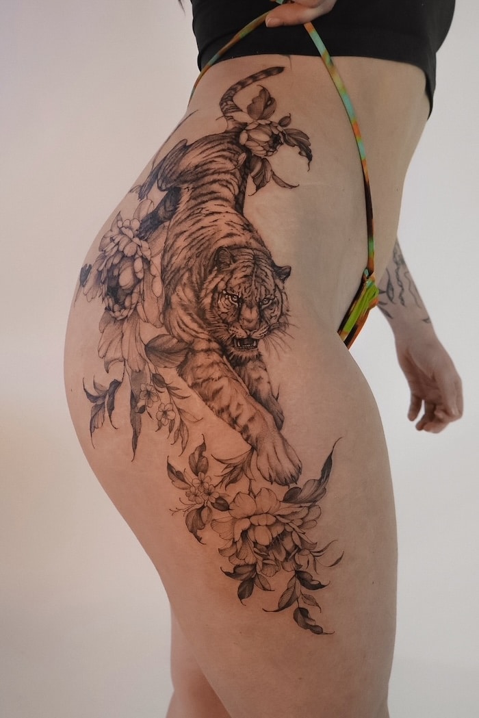 Lena Zhdanova • Intentional Storytelling Through Fine Line Tattooing Lena Zhdanova • Intentional Storytelling Through Fine Line Tattooing 26 March 2026